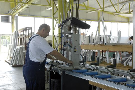 D'entraînement automatique des vis en renfort