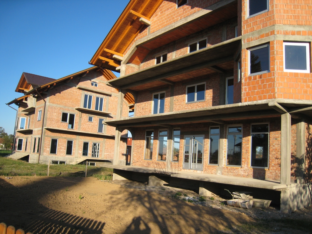 Condominium buildings in Milosevac